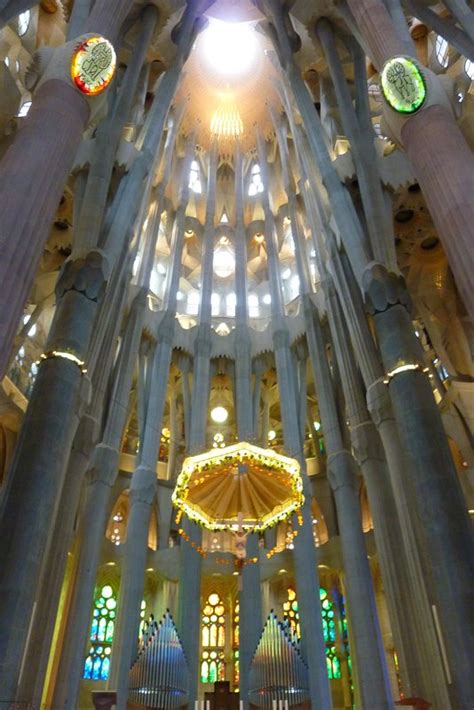 Altar of Sagrada Familia | Photo