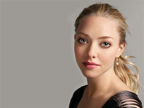 Amanda Seyfried Backgrounds | Amanda Seyfried Wallpapers