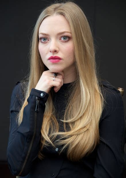 Amanda Seyfried Favorite Music Books Color Food Things ...