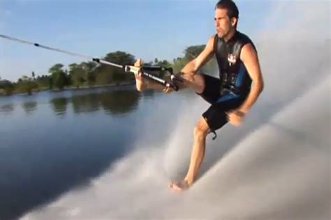 Amazing Stuff! » Barefoot waterskiing, with helicopter
