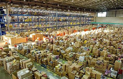 amazon warehouse...   Amazon Office Photo | Glassdoor