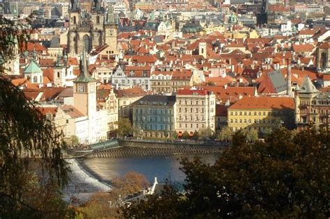 Amplia vista de Praga