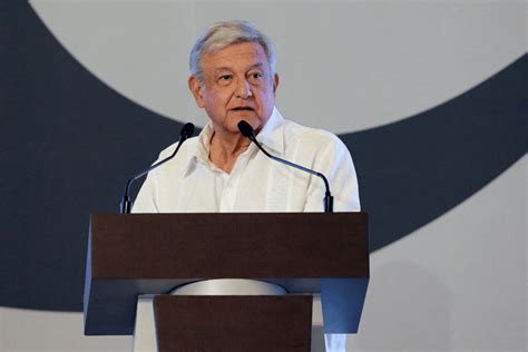 Andrés Manuel López Obrador asiste a la Convención ...