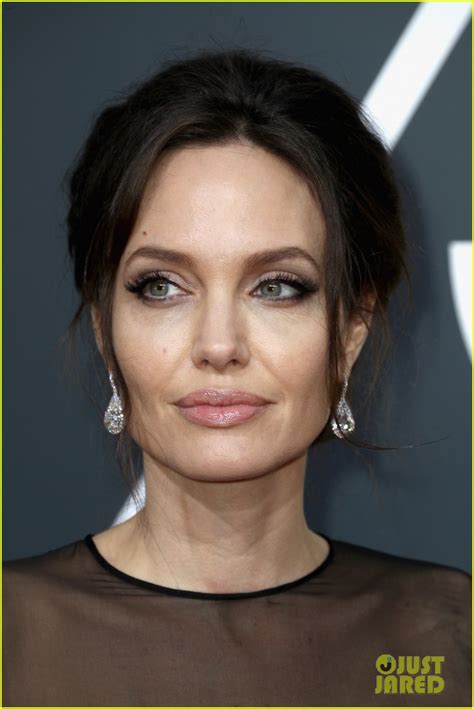 Angelina Jolie In Atelier Versace  2018 Golden Globe Awards