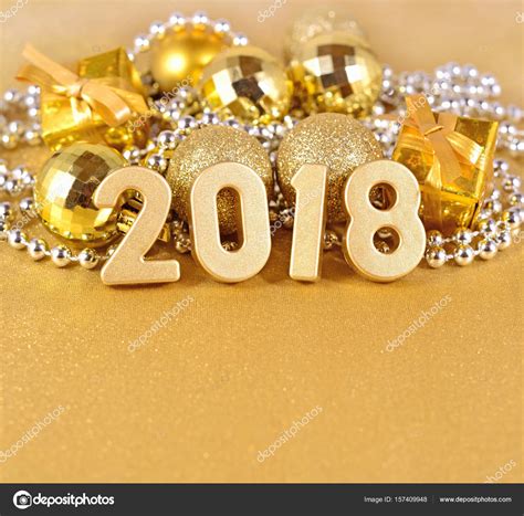 año 2018 oro figuras y decoraciones de la Navidad — Fotos ...