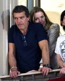 Antonio Banderas and Nicole Kimpel cosy up for Holy Week ...