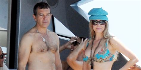 Antonio Banderas Goes Shirtless in Ischia with His ...
