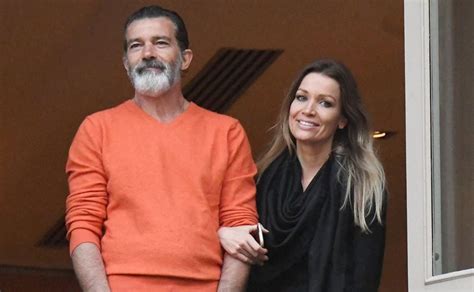 Antonio Banderas y su novia cautiva disfrutan de la Semana ...