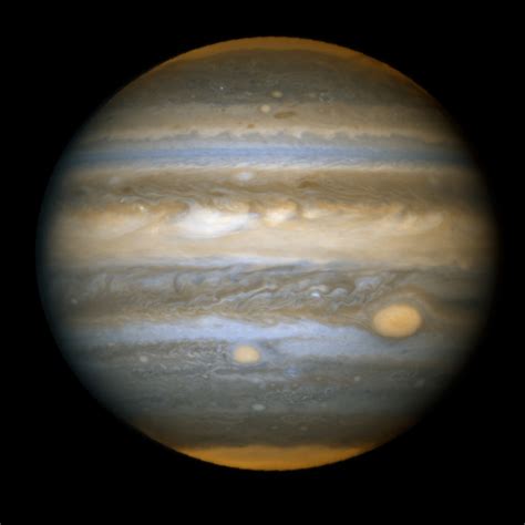 APOD: 2006 May 5   Jupiter and the Red Spots