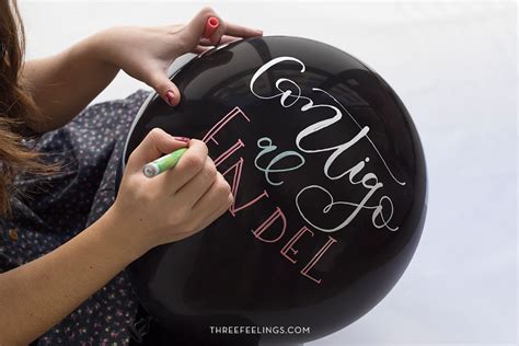 Aprende a decorar un globo con lettering y caligrafía