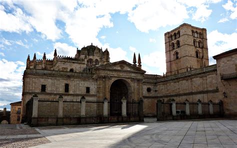 Archivo:Catedral de Zamora  fachada principal 2.JPG ...