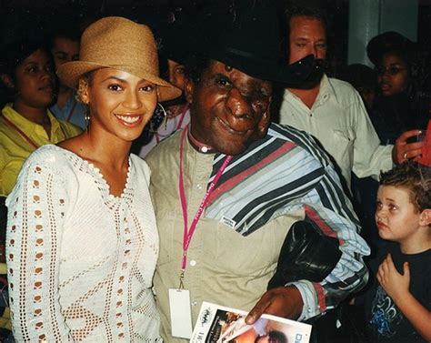 Archivo:Reggie Bibbs with Beyoncé Knowles.jpg   Wikipedia ...
