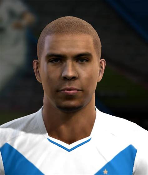 Archivo:Ronaldo Nazario.jpg   Wiki Pro Evolution Soccer PES