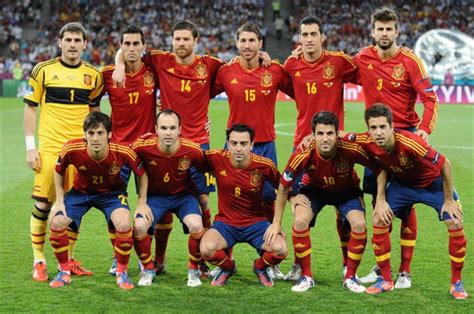 Archivo:Spain national football team Euro 2012 final.jpg ...