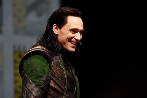 Archivo:Tom Hiddleston, Loki  3 .jpg   Wikipedia, la ...