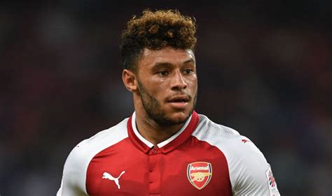 Arsenal Transfer News: Chelsea favourites to sign Oxlade ...