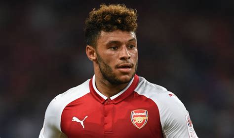 Arsenal Transfer News: Stoke City in £25m talks for Oxlade ...