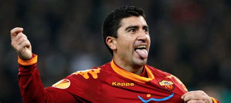 AS Roma regrets David Pizarro