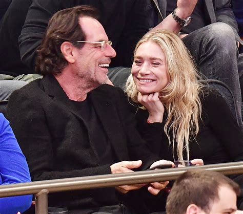 Ashley Olsen Kisses Boyfriend Richard Sachs: Pics