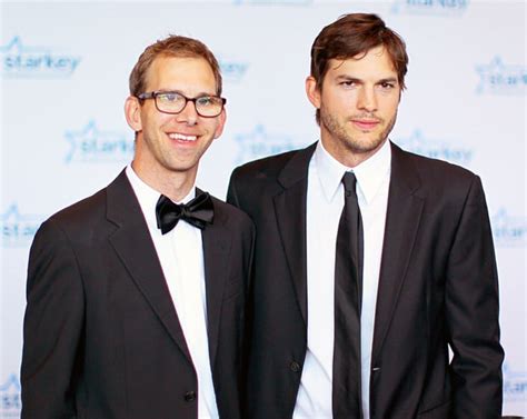 Ashton Kutcher and Michael Kutcher | Celebrities Who Have ...