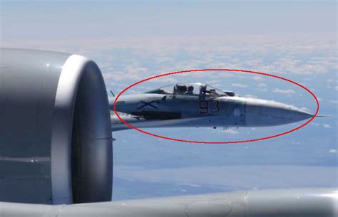 Así se acosan aviones de guerra de Rusia y EU  VIDEOS ...