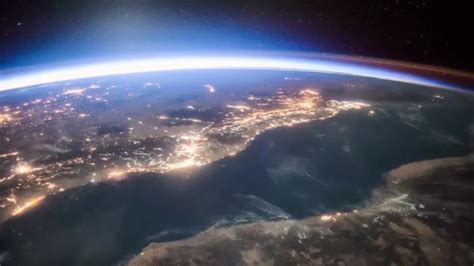 Así se ve la Tierra a 1,4 millones de km desde el cielo ...