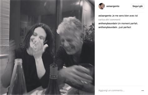 Asia Argento, le foto con Anthony Bourdain: «Con te sto bene»