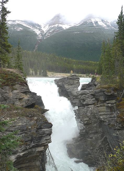 Athabasca Falls   Wikipedia