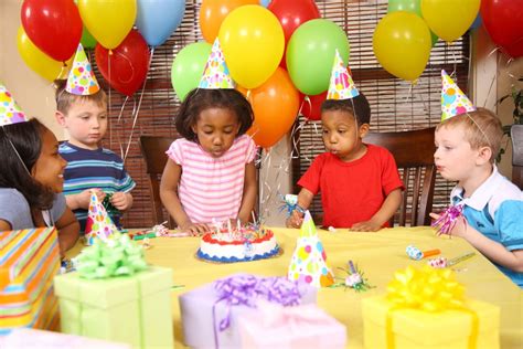 Attending a Children s Birthday Party | POPSUGAR Moms