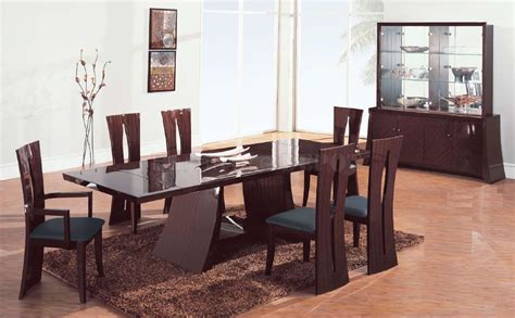 Attractive Decor with a Modern Dining Room Sets ...