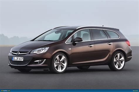 AUSmotive.com » Opel Australia secures latest Astra for ...