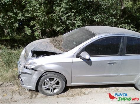 Auto accidentado ayer en la 11 – Punta Indio Web