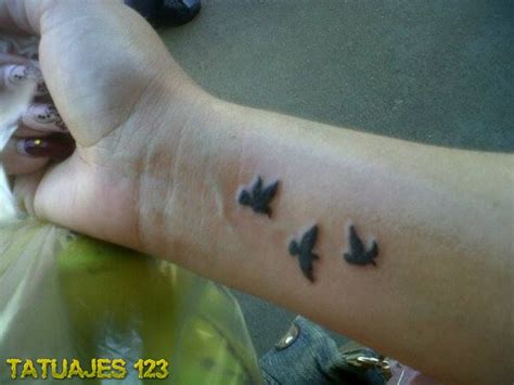 Aves volando   Tatuajes 123
