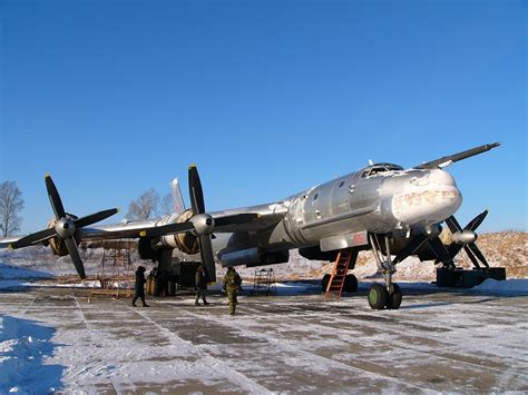 Avion tupolev Tu 95. Rusia.   Imágenes   Taringa!