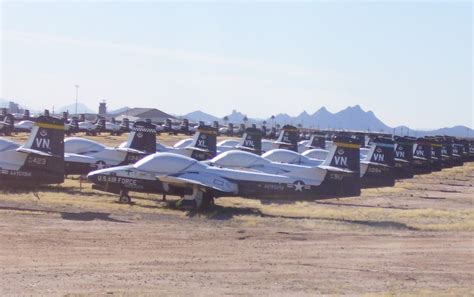 Aviones de guerra abandonados   Libertad Digital