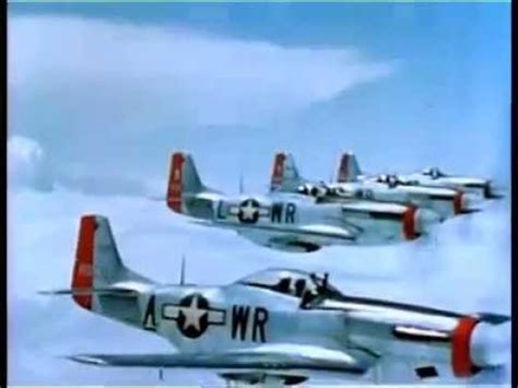 Aviones en formacion de la Segunda Guerra Mundial   YouTube