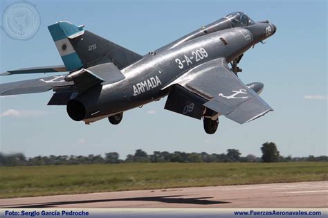 Aviones Militares de las Fuerzas de defensa de la R ...