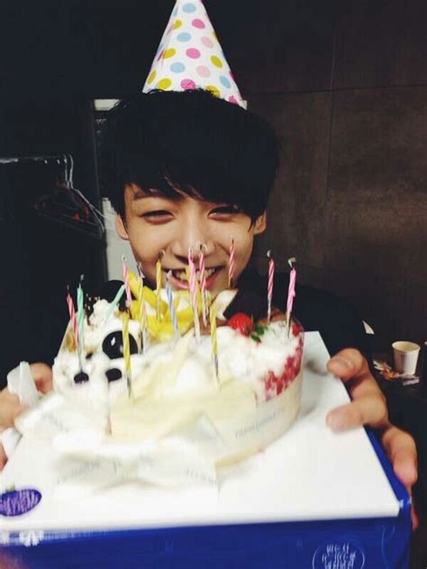 AWWH, this is when Jungkook had his surprise birthday ...