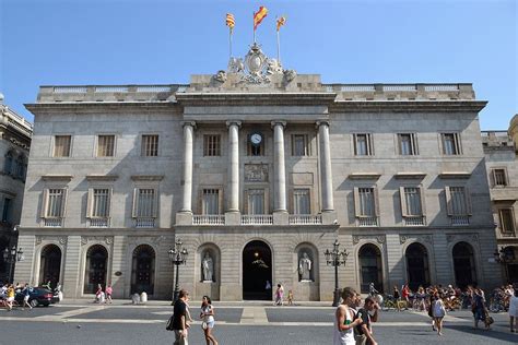 Ayuntamiento de Barcelona   La Guía de Viaje