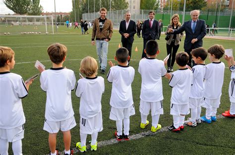 Ayuntamiento y Fundación Real Madrid estrenan curso ...