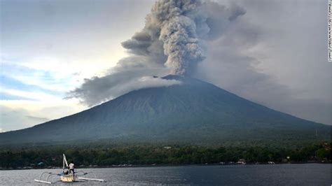 Bali: Mount Agung eruptions are suffocating island s economy