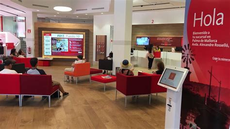 Banco Santander presenta su oficina Smart Red en Palma de ...