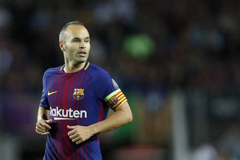 Barcelona Announce Andres Iniesta Contract Renewal
