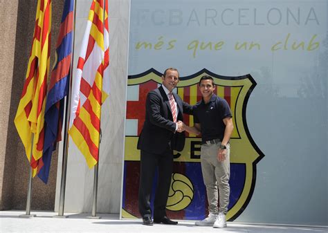 Barcelona FC Unveils New Signing Alexis Sanchez   Zimbio