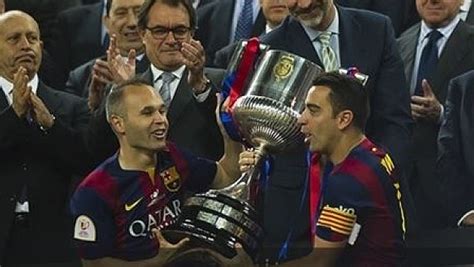 Barcelona: Iniesta iguala a Xavi con 28 títulos   MARCA.com