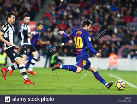 Barcelona, Spain. 07th Jan, 2018. Leo Messi durante el ...