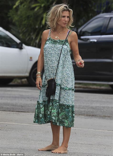 Barefoot Elsa Pataky dotes on children in Byron Bay ...