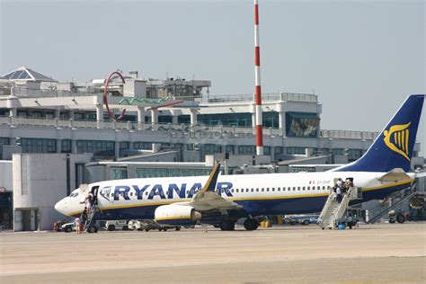 Bari, nuovi voli Ryanair per Praga, Budapest e Bordeaux ...