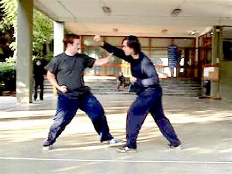 Basic Shaolin Kungfu against Boxing, Kick Boxing, Muay ...