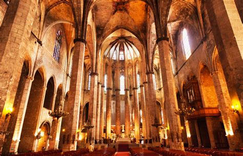 Basílica de Santa Maria del Mar | Barcelona | DK ...